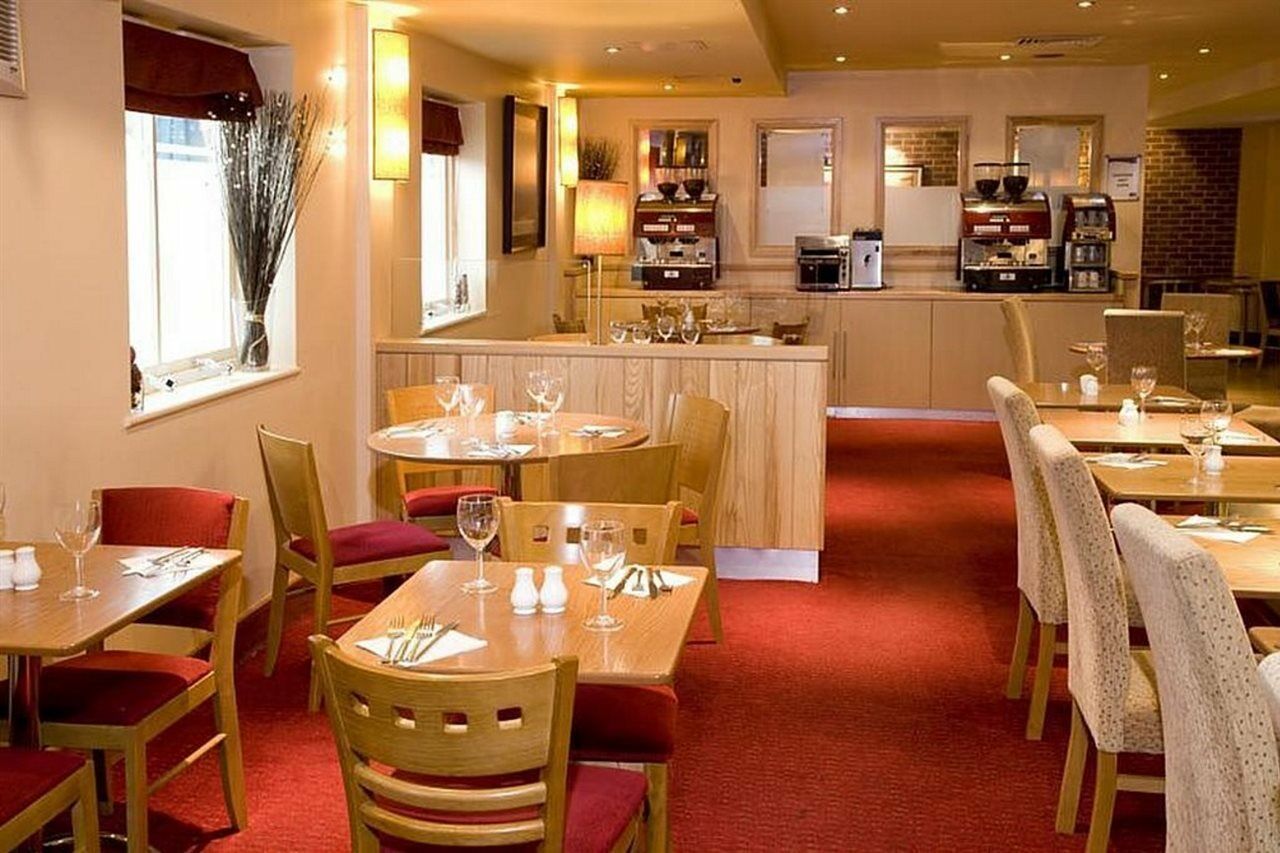 Premier Inn London Heathrow M4/J4 Hillingdon kerület Kültér fotó