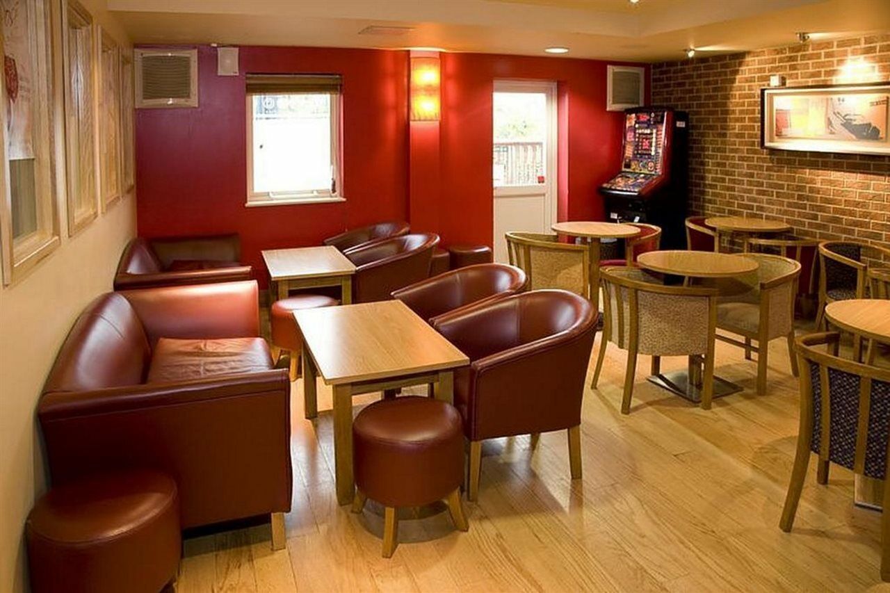 Premier Inn London Heathrow M4/J4 Hillingdon kerület Kültér fotó