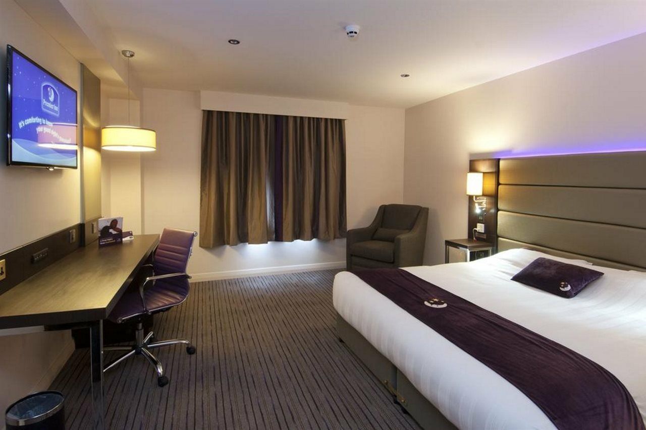 Premier Inn London Heathrow M4/J4 Hillingdon kerület Kültér fotó